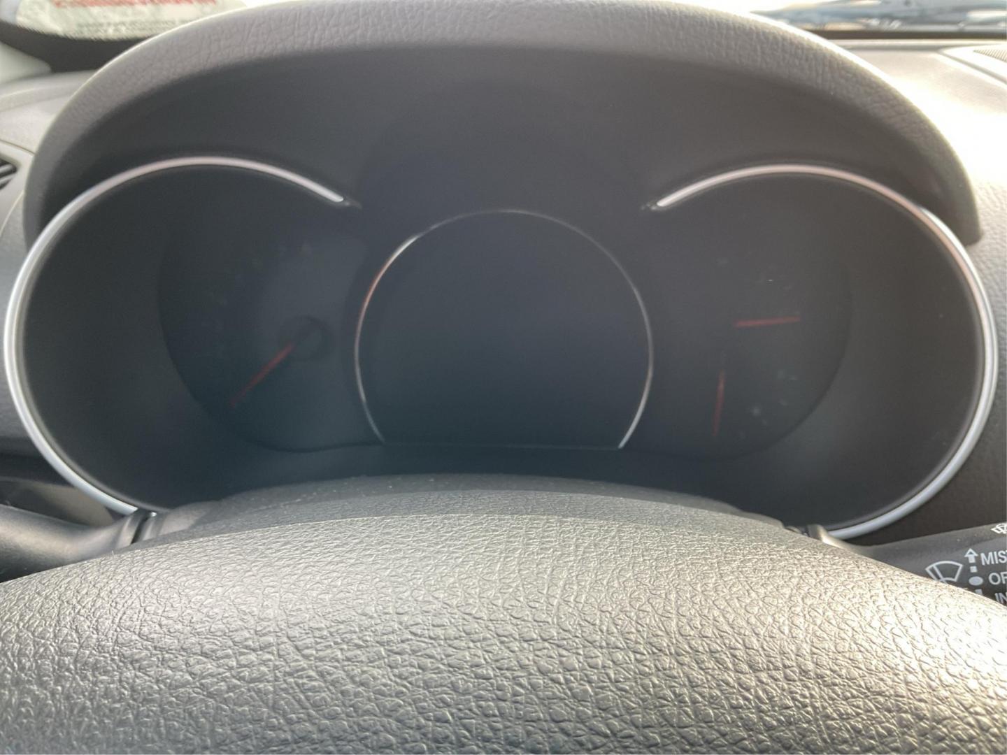 2015 Kia Sorento EX V6 (5XYKUDA73FG) with an Lambda II 3.3L V-6 gasoline direct injection engine, located at 1184 Kauffman Ave, Fairborn, OH, 45324, (937) 908-9800, 39.807072, -84.030914 - 2015 Kia Sorento EX V6 - Photo#14