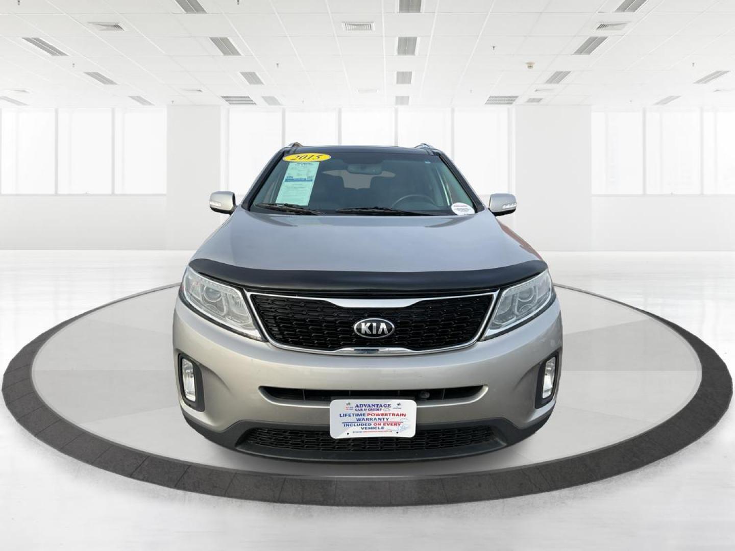 2015 Kia Sorento EX V6 (5XYKUDA73FG) with an Lambda II 3.3L V-6 gasoline direct injection engine, located at 1184 Kauffman Ave, Fairborn, OH, 45324, (937) 908-9800, 39.807072, -84.030914 - 2015 Kia Sorento EX V6 - Photo#6