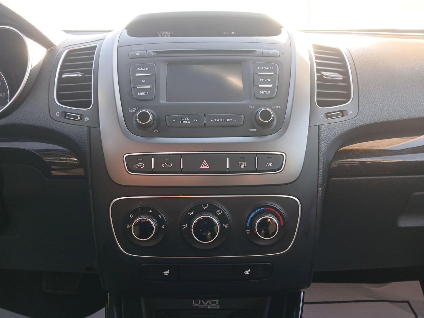 2015 Kia Sorento LX AWD (5XYKTDA64FG) with an 2.4L L4 DOHC 16V engine, 6-Speed Automatic transmission, located at 1099 N County Rd 25A , Troy, OH, 45373, (937) 908-9800, 40.057079, -84.212883 - Third Row - Photo#12