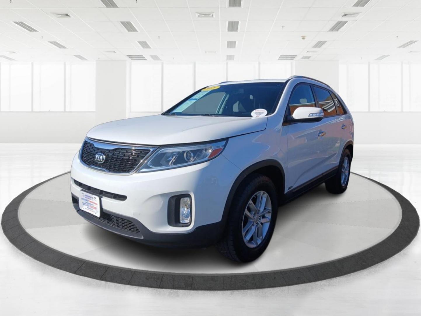 2015 Kia Sorento LX AWD (5XYKTDA64FG) with an 2.4L L4 DOHC 16V engine, 6-Speed Automatic transmission, located at 1099 N County Rd 25A , Troy, OH, 45373, (937) 908-9800, 40.057079, -84.212883 - Third Row - Photo#7