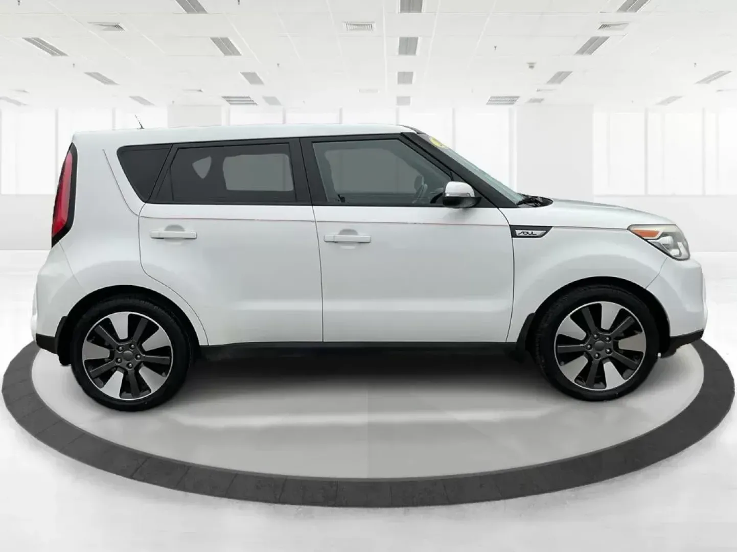 2015 Kia Soul ! (KNDJX3A56F7) with an Other engine, located at 8750 N County Rd 25A, Piqua, OH, 45356, (937) 908-9800, 40.164391, -84.232513 - 2015 Kia Soul ! - Photo#1