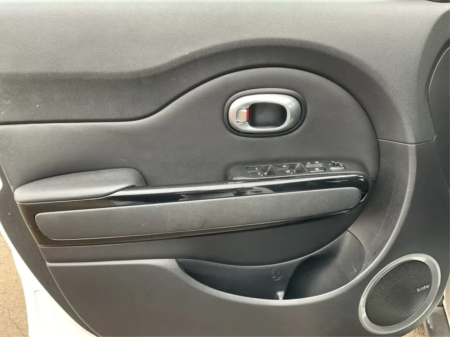 2015 Kia Soul ! (KNDJX3A56F7) with an Other engine, located at 8750 N County Rd 25A, Piqua, OH, 45356, (937) 908-9800, 40.164391, -84.232513 - 2015 Kia Soul ! - Photo#19