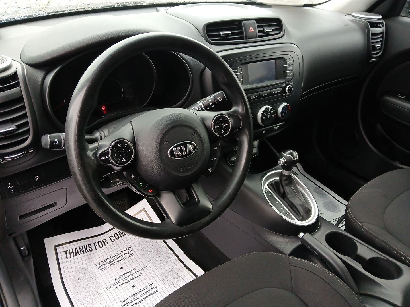 2015 Kia Soul Base (KNDJN2A26F7) with an 1.6L L4 DOHC 16V engine, located at 1184 Kauffman Ave, Fairborn, OH, 45324, (937) 908-9800, 39.807072, -84.030914 - 2015 Kia Soul Base - Photo#8