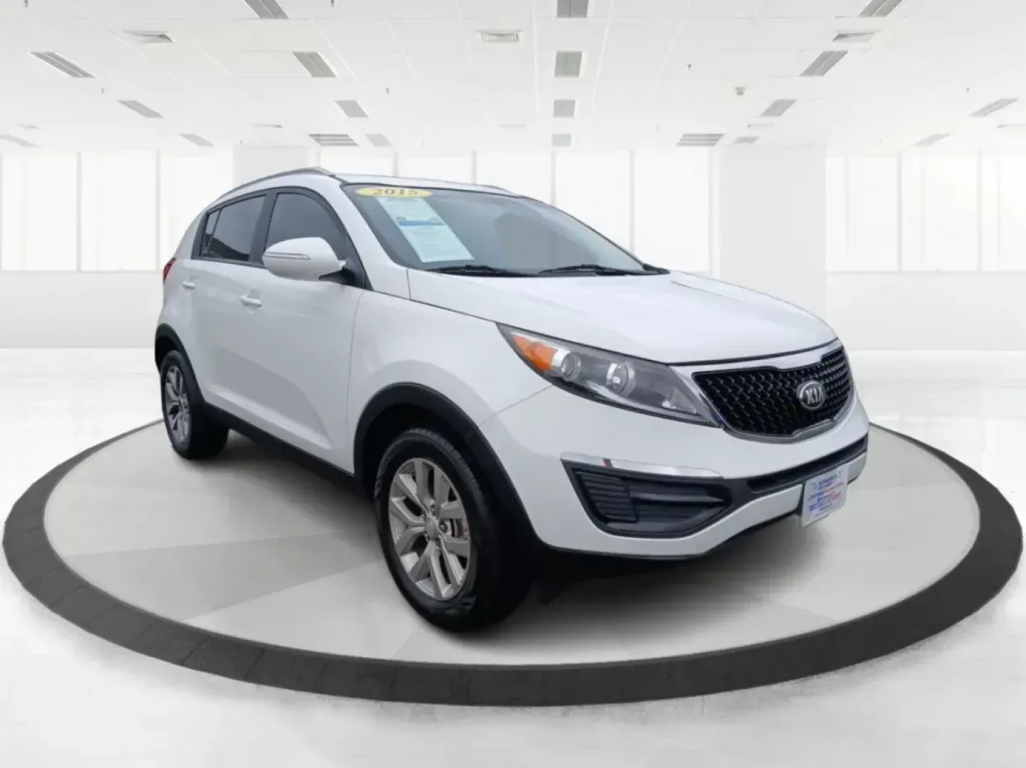 2015 Kia Sportage LX FWD (KNDPB3AC9F7) with an 2.4L V6 DOHC 24V engine, 6-Speed Automatic transmission, located at 880 E. National Road, Vandalia, OH, 45377, (937) 908-9800, 39.891918, -84.183594 - 2015 Kia Sportage LX FWD - Photo#0