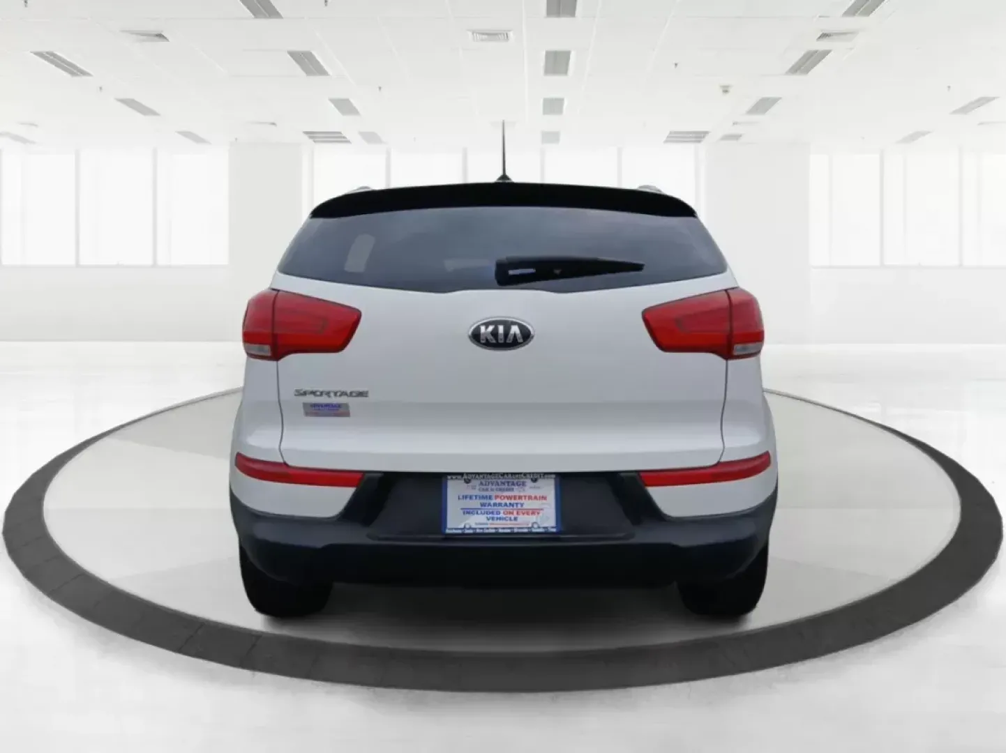 2015 Kia Sportage LX FWD (KNDPB3AC9F7) with an 2.4L V6 DOHC 24V engine, 6-Speed Automatic transmission, located at 880 E. National Road, Vandalia, OH, 45377, (937) 908-9800, 39.891918, -84.183594 - 2015 Kia Sportage LX FWD - Photo#4