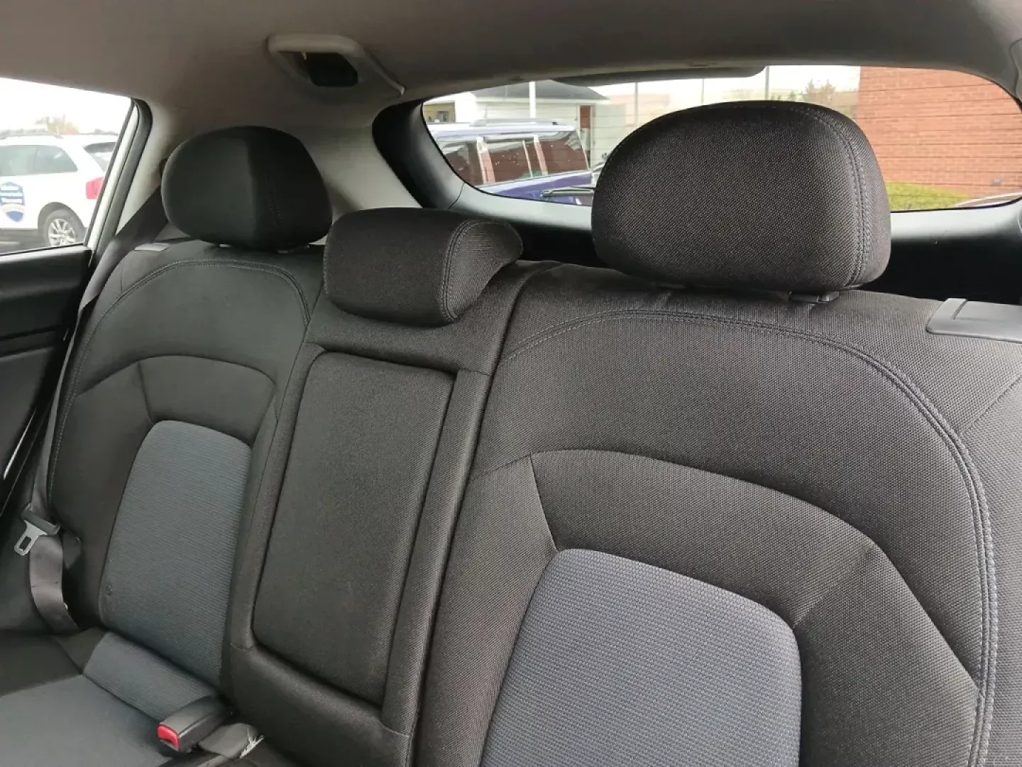 2015 Kia Sportage LX FWD (KNDPB3AC9F7) with an 2.4L V6 DOHC 24V engine, 6-Speed Automatic transmission, located at 880 E. National Road, Vandalia, OH, 45377, (937) 908-9800, 39.891918, -84.183594 - 2015 Kia Sportage LX FWD - Photo#9