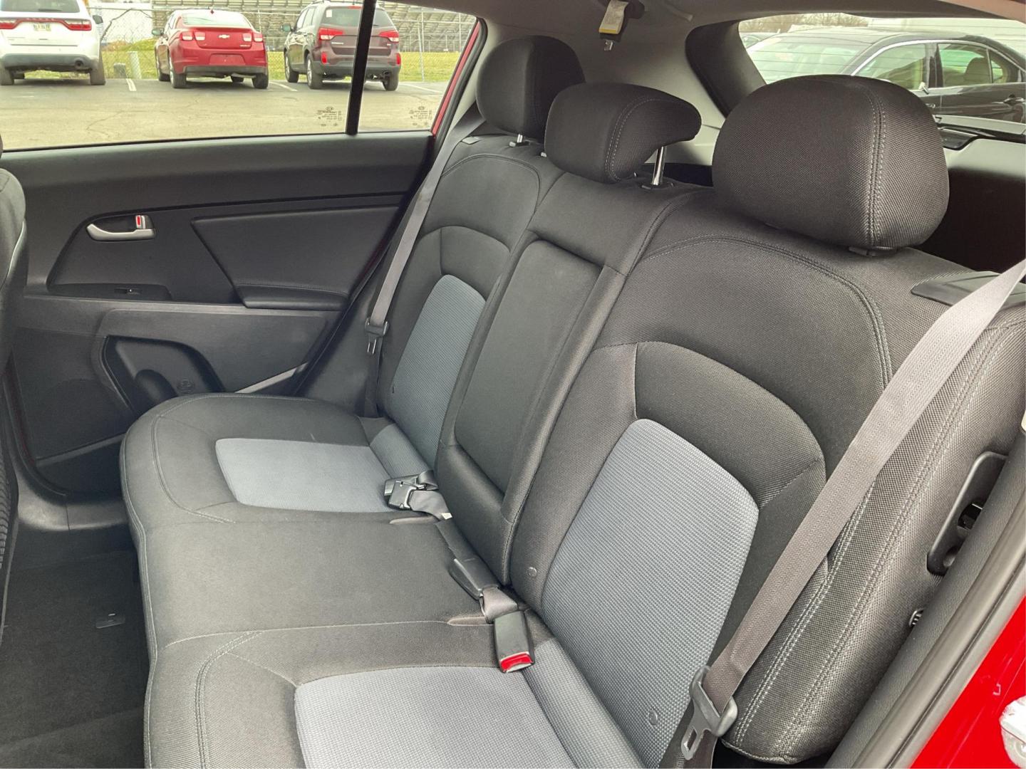 2015 Kia Sportage LX FWD (KNDPB3AC3F7) with an 2.4L V6 DOHC 24V engine, 6-Speed Automatic transmission, located at 1099 N County Rd 25A , Troy, OH, 45373, (937) 908-9800, 40.057079, -84.212883 - 2015 Kia Sportage LX FWD - Photo#9