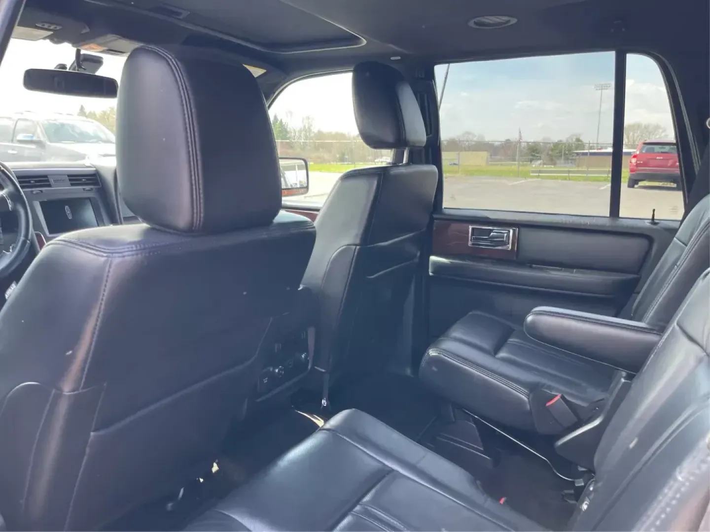 2015 Lincoln Navigator Base (5LMJJ2JT1FE) with an Other engine, located at 1184 Kauffman Ave, Fairborn, OH, 45324, (937) 908-9800, 39.807072, -84.030914 - Third Row - Photo#9