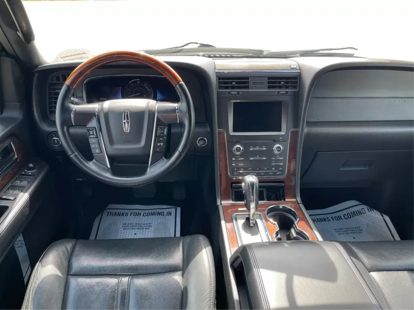 2015 Lincoln Navigator Base (5LMJJ2JT1FE) with an Other engine, located at 1184 Kauffman Ave, Fairborn, OH, 45324, (937) 908-9800, 39.807072, -84.030914 - Third Row - Photo#20