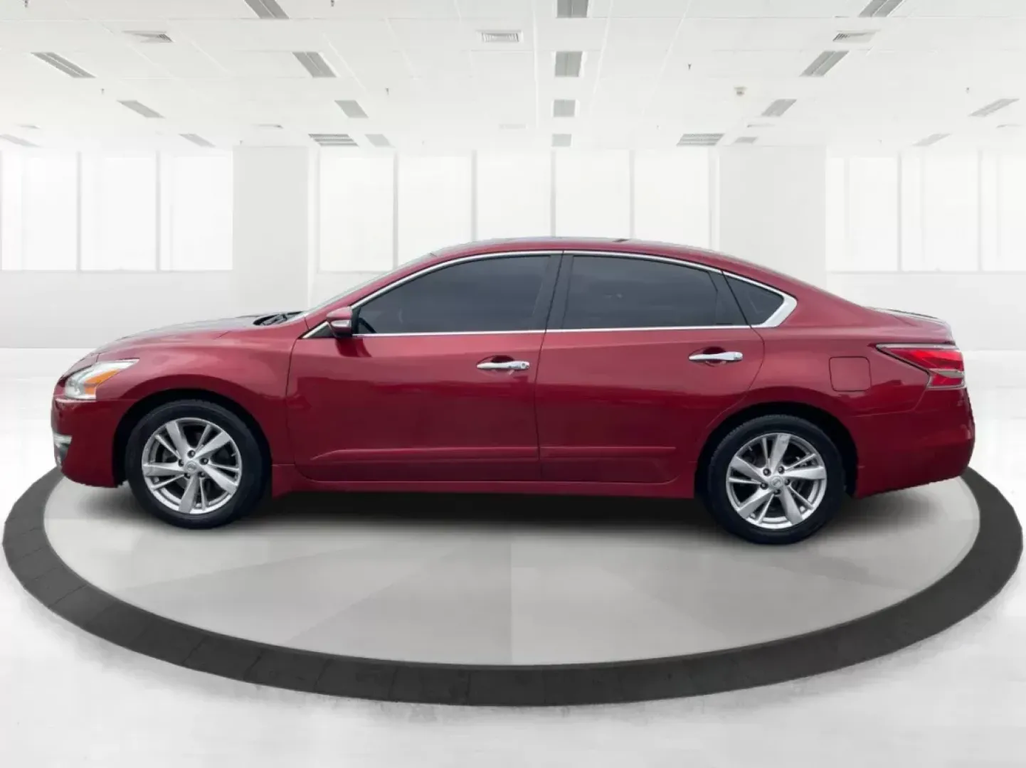 2015 Nissan Altima 2.5 SL (1N4AL3APXFC) with an 2.5L I-4 DOHC engine, located at 880 E. National Road, Vandalia, OH, 45377, (937) 908-9800, 39.891918, -84.183594 - **Embrace the Drive: Discover Your New 2015 Nissan Altima at Advantage Car and Credit in Fairborn, OH**<br /> <br /> Are you in the market for a reliable sedan that fits seamlessly into your busy lifestyle? Look no further than this stunning 2015 Nissan Altima, perfect for commuters, growing familie - Photo#5