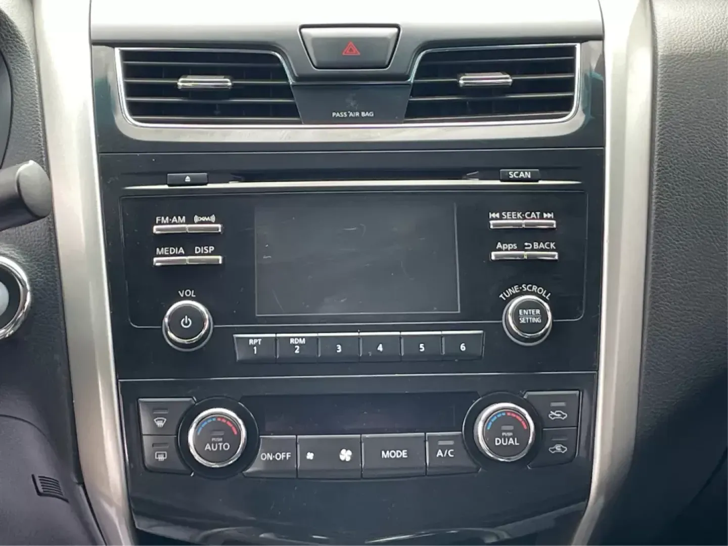 2015 Nissan Altima 2.5 SL (1N4AL3APXFC) with an 2.5L I-4 DOHC engine, located at 880 E. National Road, Vandalia, OH, 45377, (937) 908-9800, 39.891918, -84.183594 - **Embrace the Drive: Discover Your New 2015 Nissan Altima at Advantage Car and Credit in Fairborn, OH**<br /> <br /> Are you in the market for a reliable sedan that fits seamlessly into your busy lifestyle? Look no further than this stunning 2015 Nissan Altima, perfect for commuters, growing familie - Photo#12