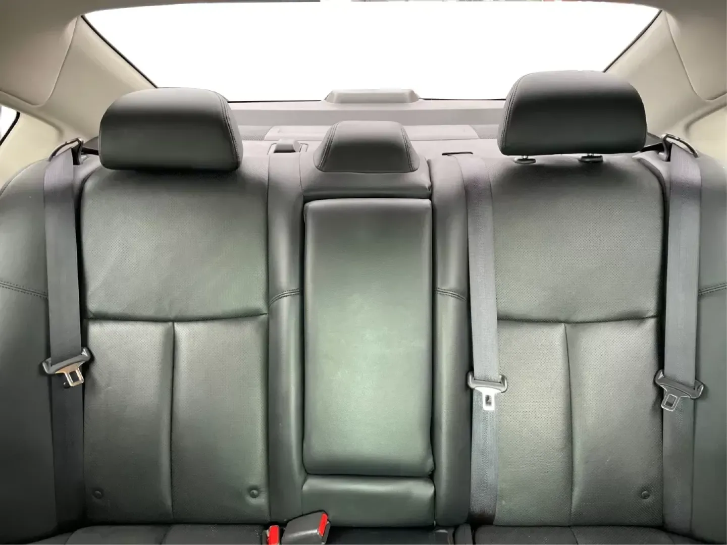2015 Nissan Altima 2.5 SL (1N4AL3APXFC) with an 2.5L I-4 DOHC engine, located at 880 E. National Road, Vandalia, OH, 45377, (937) 908-9800, 39.891918, -84.183594 - **Embrace the Drive: Discover Your New 2015 Nissan Altima at Advantage Car and Credit in Fairborn, OH**<br /> <br /> Are you in the market for a reliable sedan that fits seamlessly into your busy lifestyle? Look no further than this stunning 2015 Nissan Altima, perfect for commuters, growing familie - Photo#13
