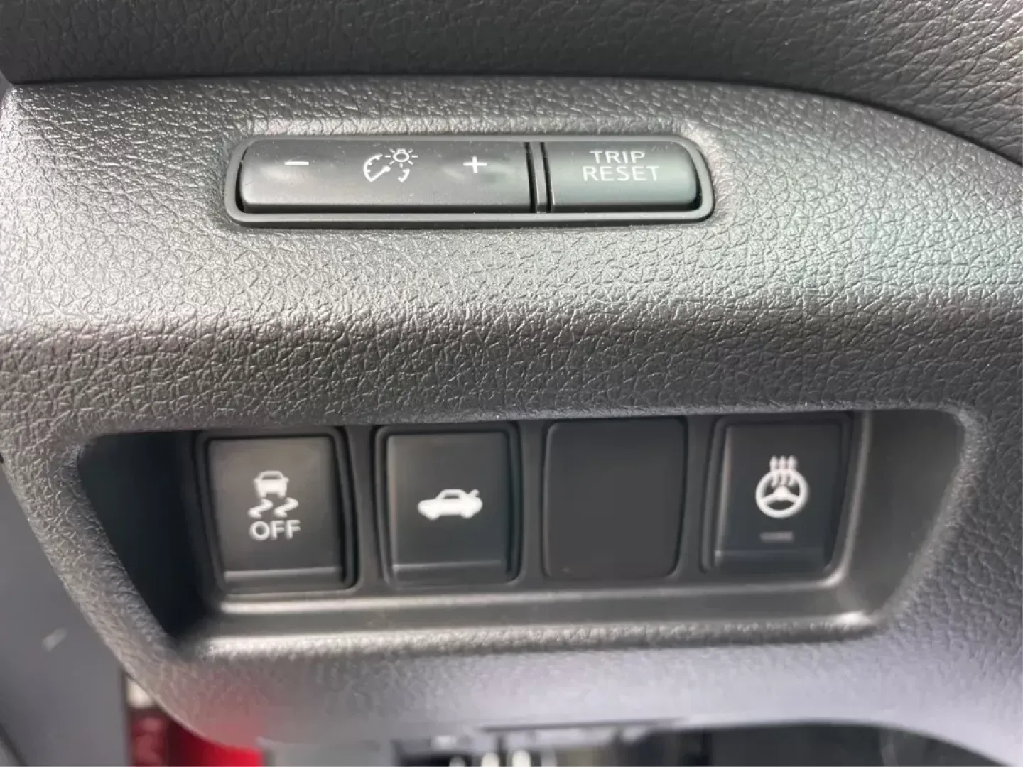 2015 Nissan Altima 2.5 SL (1N4AL3APXFC) with an 2.5L I-4 DOHC engine, located at 880 E. National Road, Vandalia, OH, 45377, (937) 908-9800, 39.891918, -84.183594 - **Embrace the Drive: Discover Your New 2015 Nissan Altima at Advantage Car and Credit in Fairborn, OH**<br /> <br /> Are you in the market for a reliable sedan that fits seamlessly into your busy lifestyle? Look no further than this stunning 2015 Nissan Altima, perfect for commuters, growing familie - Photo#16