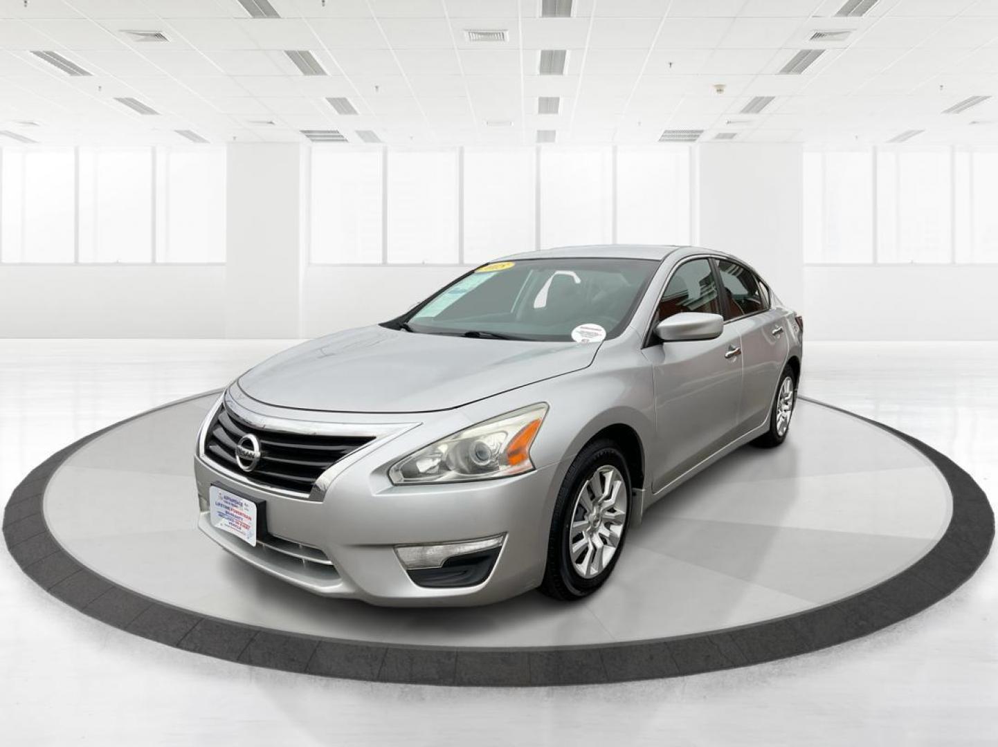 2015 Nissan Altima 2.5 S (1N4AL3AP8FC) with an Other engine, located at 1230 East Main St, Xenia, OH, 45385, (937) 908-9800, 39.688026, -83.910172 - 2015 Nissan Altima 2.5 S - Photo#7