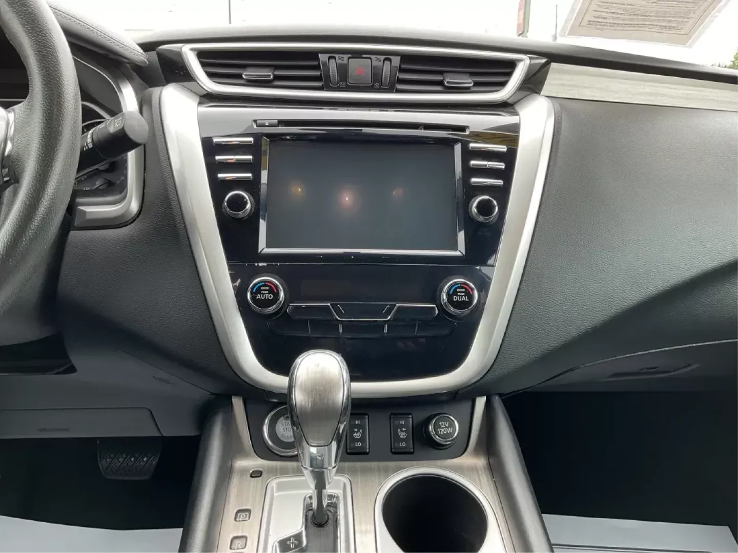 2015 Nissan Murano S | SV | SL | Platinum (5N1AZ2MH9FN) with an 3.5L V-6 DOHC engine, located at 1230 East Main St, Xenia, OH, 45385, (937) 908-9800, 39.688026, -83.910172 - **Elevate Your Adventures with the 2015 Nissan Murano - Perfect for Family Road Trips!** <br /> <br /> Are you ready to explore the open road with your loved ones? The 2015 Nissan Murano is designed for those who seek comfort and versatility in their daily life and adventures. Whether you're taking - Photo#11