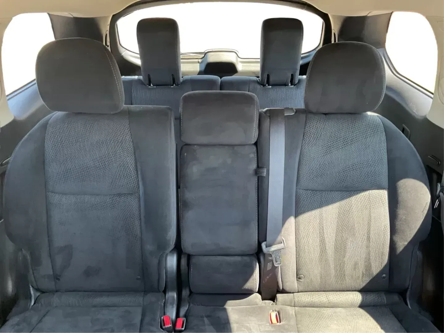 2015 Nissan Pathfinder S (5N1AR2MMXFC) with an 3.5L V-6 DOHC engine, located at 1184 Kauffman Ave, Fairborn, OH, 45324, (937) 908-9800, 39.807072, -84.030914 - Explore new horizons with the 2015 Nissan Pathfinder, a perfect companion for those weekend getaways or daily commutes. Whether you're transporting the kids to soccer practice or planning a family road trip, this spacious and versatile SUV is designed with your active lifestyle in mind. At Advantage - Photo#13
