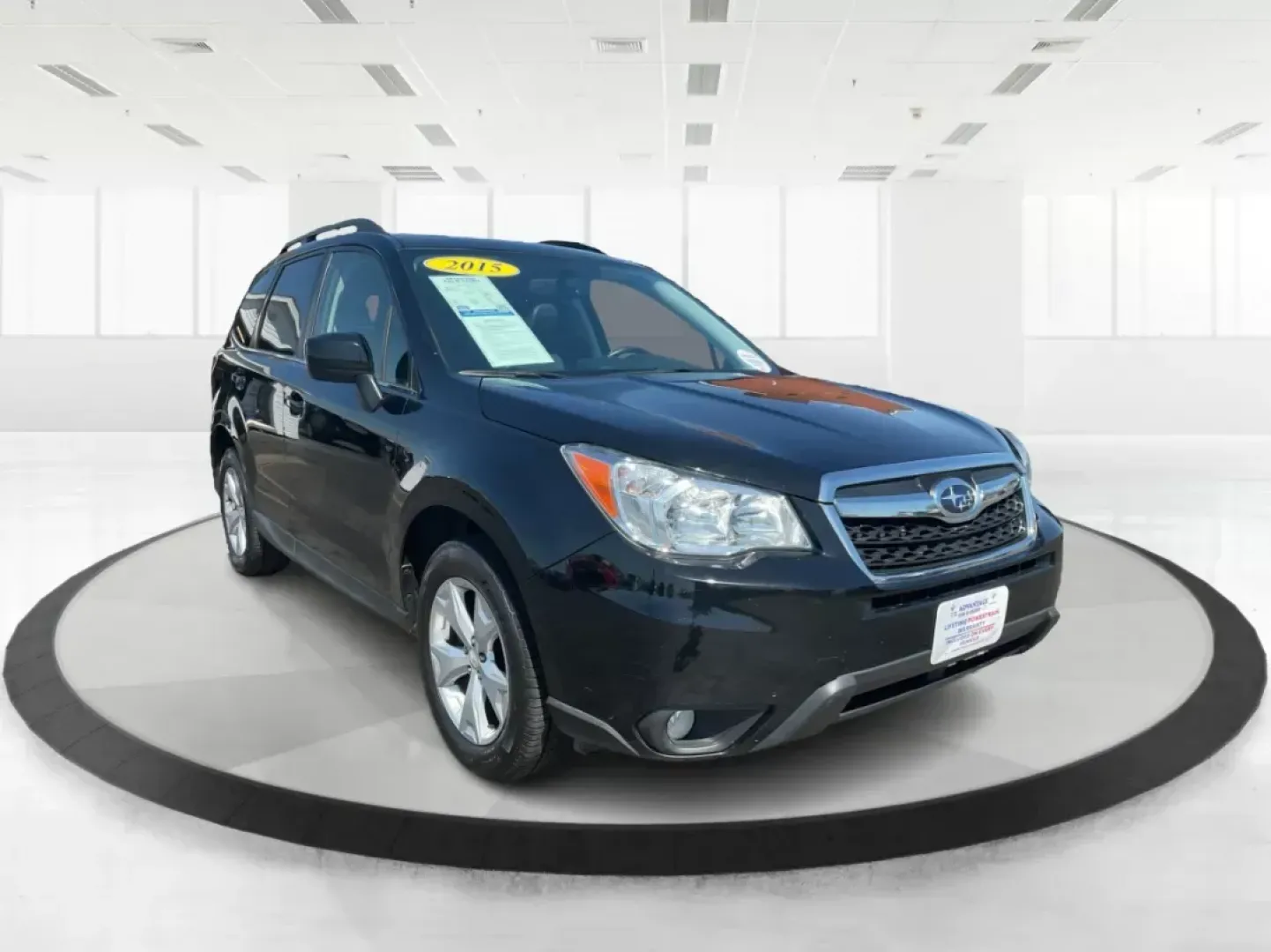 2015 Subaru Forester 2.5i Limited (JF2SJAHC5FH) with an 2.5L H-4 DOHC engine, located at 1184 Kauffman Ave, Fairborn, OH, 45324, (937) 908-9800, 39.807072, -84.030914 - 2015 Subaru Forester 2.5i Limited - Photo#0