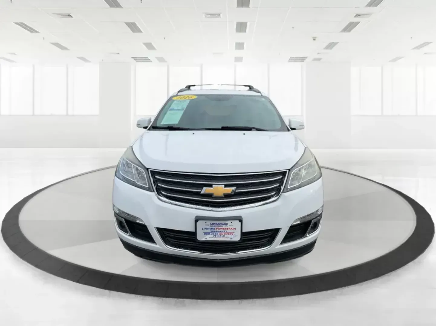 2016 Chevrolet Traverse 1LT (1GNKVGKD8GJ) with an 3.6L V-6 gasoline direct injection engine, located at 1230 East Main St, Xenia, OH, 45385, (937) 908-9800, 39.688026, -83.910172 - Third Row - Photo#7