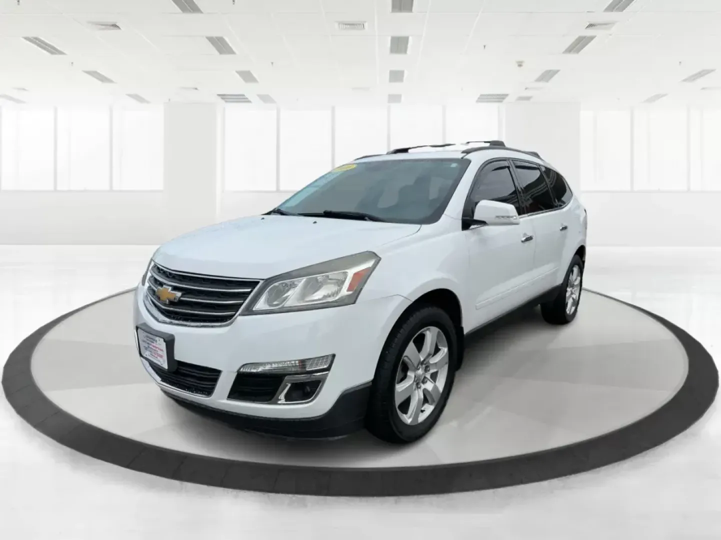 2016 Chevrolet Traverse 1LT (1GNKVGKD8GJ) with an 3.6L V-6 gasoline direct injection engine, located at 1230 East Main St, Xenia, OH, 45385, (937) 908-9800, 39.688026, -83.910172 - Third Row - Photo#8