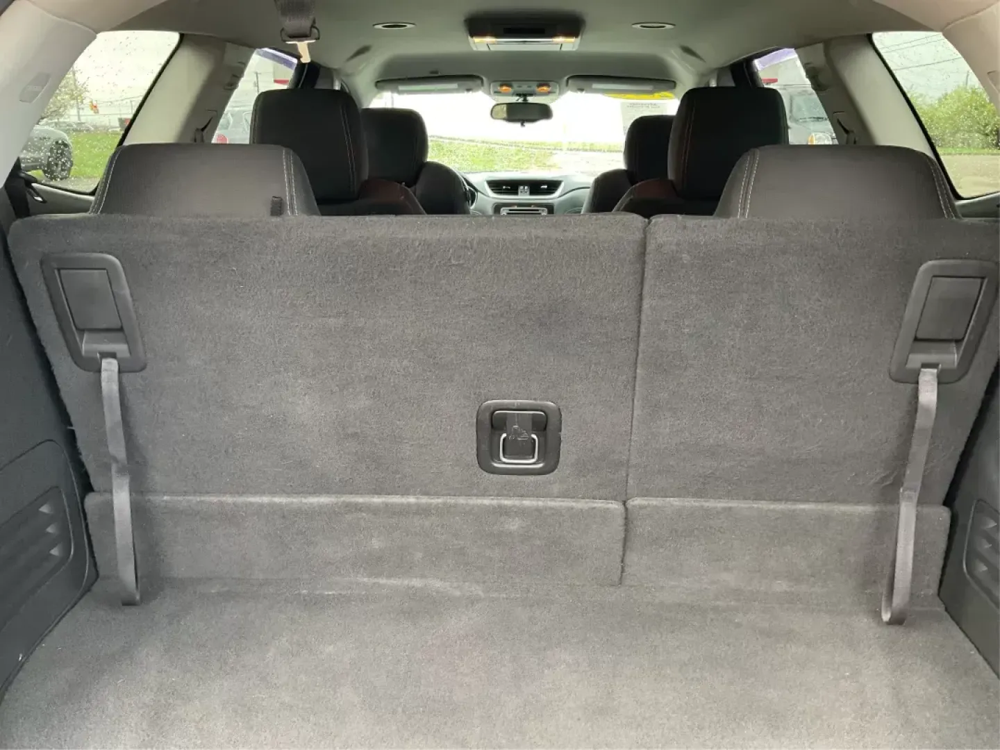 2016 Chevrolet Traverse 1LT (1GNKVGKD8GJ) with an 3.6L V-6 gasoline direct injection engine, located at 1230 East Main St, Xenia, OH, 45385, (937) 908-9800, 39.688026, -83.910172 - Third Row - Photo#12