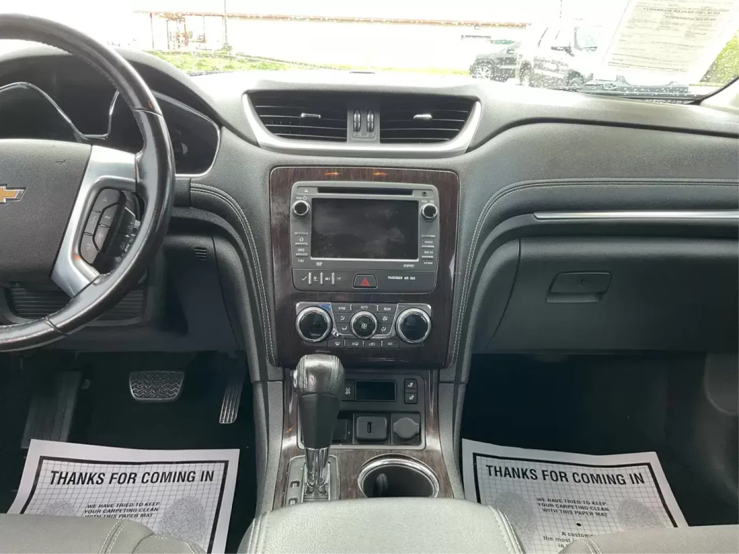 2016 Chevrolet Traverse 1LT (1GNKVGKD8GJ) with an 3.6L V-6 gasoline direct injection engine, located at 1230 East Main St, Xenia, OH, 45385, (937) 908-9800, 39.688026, -83.910172 - Third Row - Photo#13