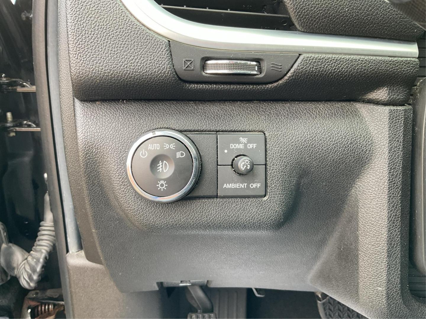 2016 Chevrolet Traverse 1LT (1GNKRGKD2GJ) with an 3.6L V-6 gasoline direct injection engine, located at 1184 Kauffman Ave, Fairborn, OH, 45324, (937) 908-9800, 39.807072, -84.030914 - Third Row - Photo#16