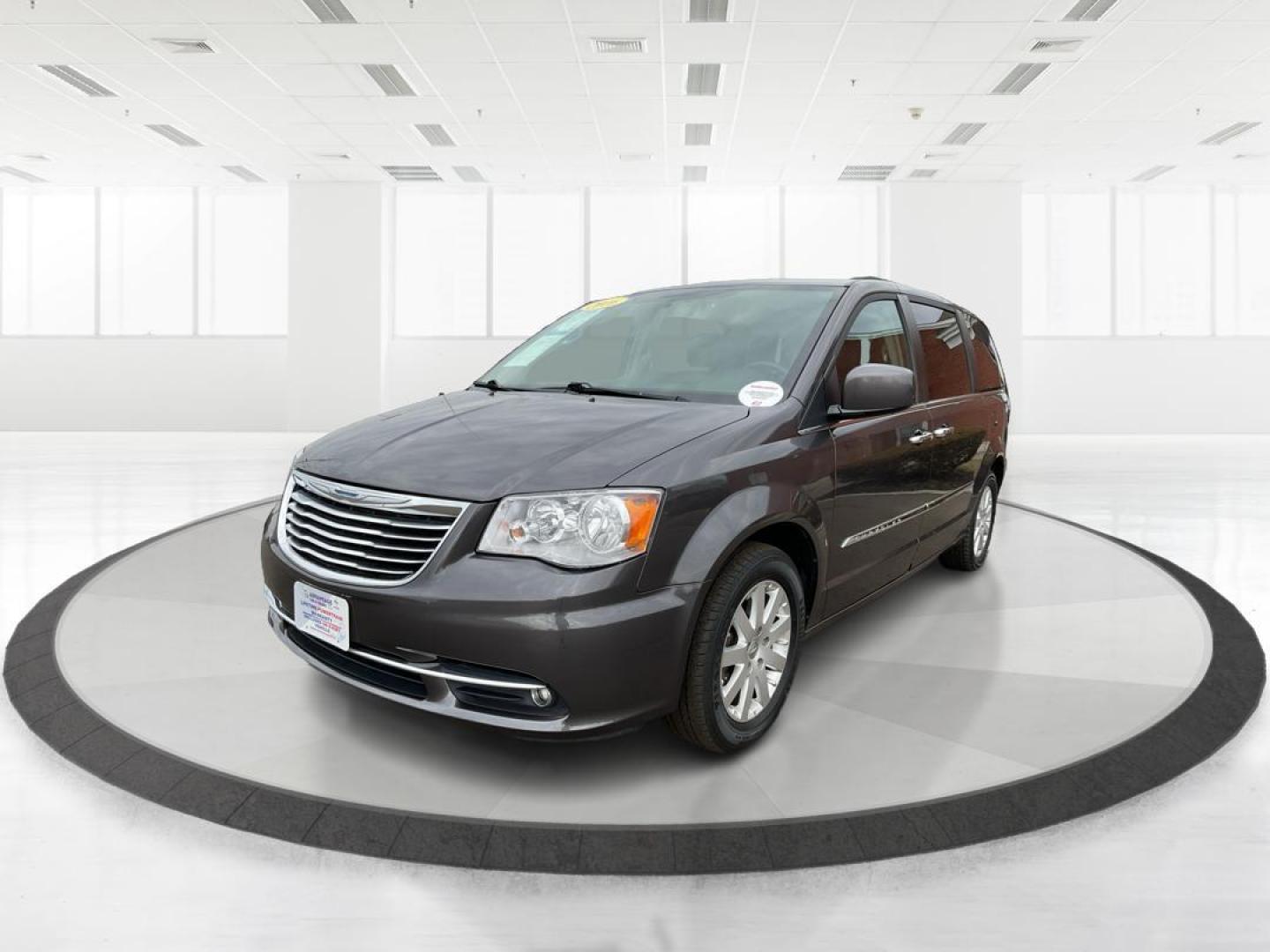 2016 Chrysler Town and Country Touring (2C4RC1BG4GR) with an 3.6L V6 DOHC 24V engine, 6-Speed Automatic transmission, located at 8750 N County Rd 25A, Piqua, OH, 45356, (937) 908-9800, 40.164391, -84.232513 - 2016 Chrysler Town and Country Touring - Photo#7