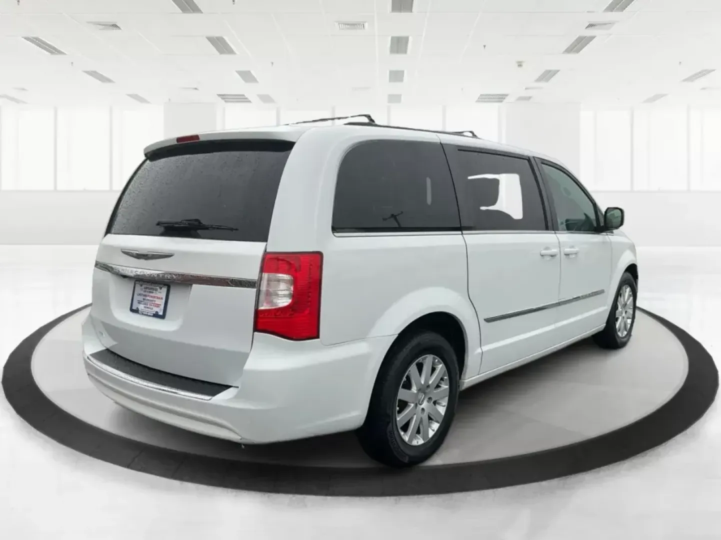 2016 Chrysler Town and Country Touring (2C4RC1BG6GR) with an Pentastar 3.6L V-6 DOHC engine, located at 1951 S Dayton Lakeview Rd., New Carlisle, OH, 45344, (937) 908-9800, 39.890999, -84.050255 - **Discover Family Adventures in the 2016 Chrysler Town and Country Touring Your Perfect Road Trip Companion!**<br /> <br /> Are you ready to elevate your family travels or weekend getaways? Look no further than the 2016 Chrysler Town and Country Touring, a versatile and spacious van designed to - Photo#2