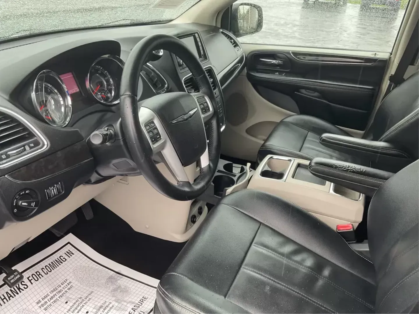 2016 Chrysler Town and Country Touring (2C4RC1BG6GR) with an Pentastar 3.6L V-6 DOHC engine, located at 1951 S Dayton Lakeview Rd., New Carlisle, OH, 45344, (937) 908-9800, 39.890999, -84.050255 - **Discover Family Adventures in the 2016 Chrysler Town and Country Touring Your Perfect Road Trip Companion!**<br /> <br /> Are you ready to elevate your family travels or weekend getaways? Look no further than the 2016 Chrysler Town and Country Touring, a versatile and spacious van designed to - Photo#8