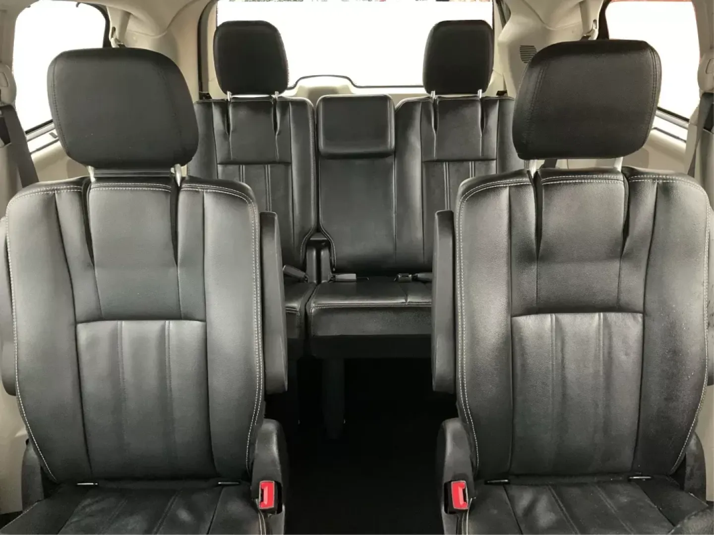 2016 Chrysler Town and Country Touring (2C4RC1BG6GR) with an Pentastar 3.6L V-6 DOHC engine, located at 1951 S Dayton Lakeview Rd., New Carlisle, OH, 45344, (937) 908-9800, 39.890999, -84.050255 - **Discover Family Adventures in the 2016 Chrysler Town and Country Touring Your Perfect Road Trip Companion!**<br /> <br /> Are you ready to elevate your family travels or weekend getaways? Look no further than the 2016 Chrysler Town and Country Touring, a versatile and spacious van designed to - Photo#13