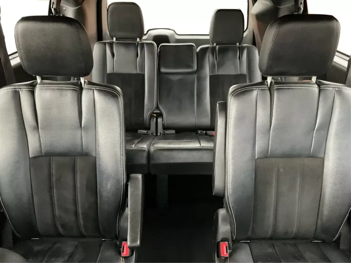 2016 Dodge Grand Caravan SXT (2C4RDGCG6GR) with an Pentastar 3.6L V-6 DOHC engine, located at 880 E. National Road, Vandalia, OH, 45377, (937) 908-9800, 39.891918, -84.183594 - 2016 Dodge Grand Caravan SXT - Photo#13