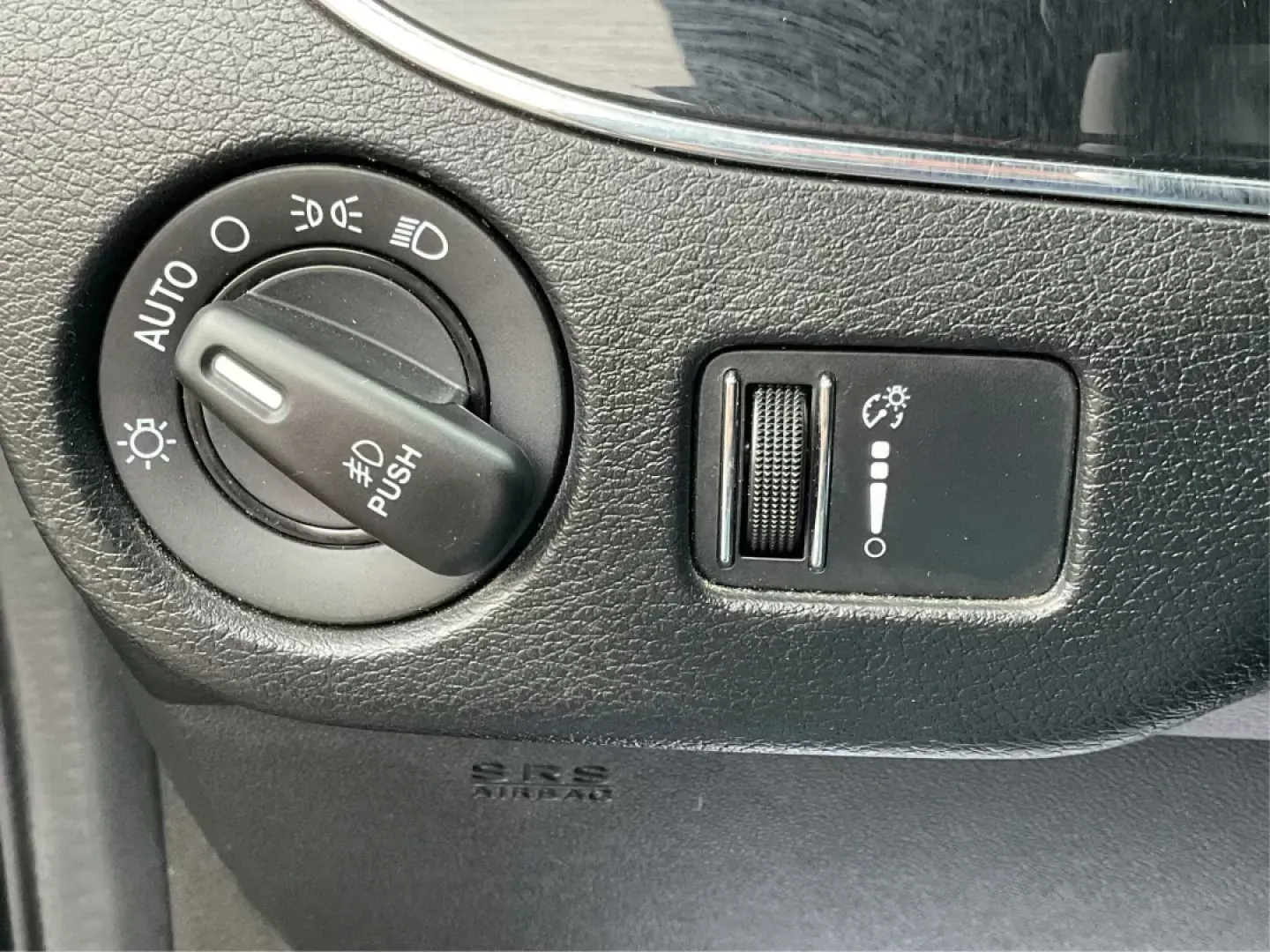 2016 Dodge Grand Caravan SXT (2C4RDGCG6GR) with an Pentastar 3.6L V-6 DOHC engine, located at 880 E. National Road, Vandalia, OH, 45377, (937) 908-9800, 39.891918, -84.183594 - 2016 Dodge Grand Caravan SXT - Photo#16