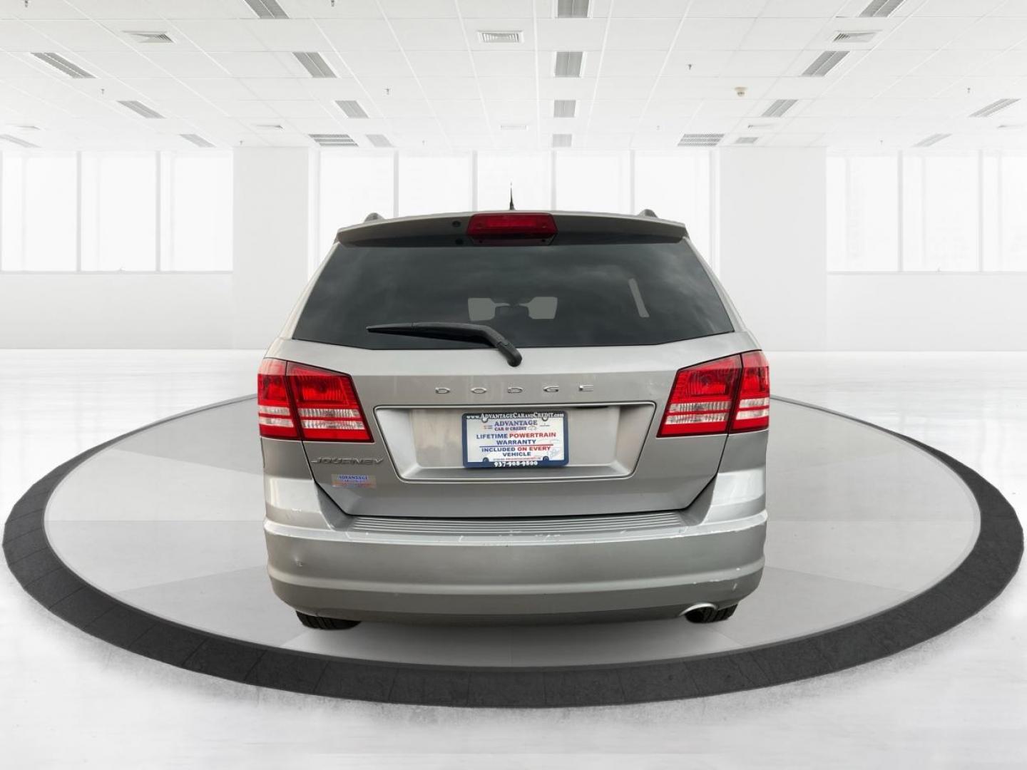 2016 Dodge Journey SE (3C4PDCAB7GT) with an Tigershark MultiAir 2.4L I-4 DOHC engine, located at 8750 N County Rd 25A, Piqua, OH, 45356, (937) 908-9800, 40.164391, -84.232513 - 2016 Dodge Journey SE - Photo#4
