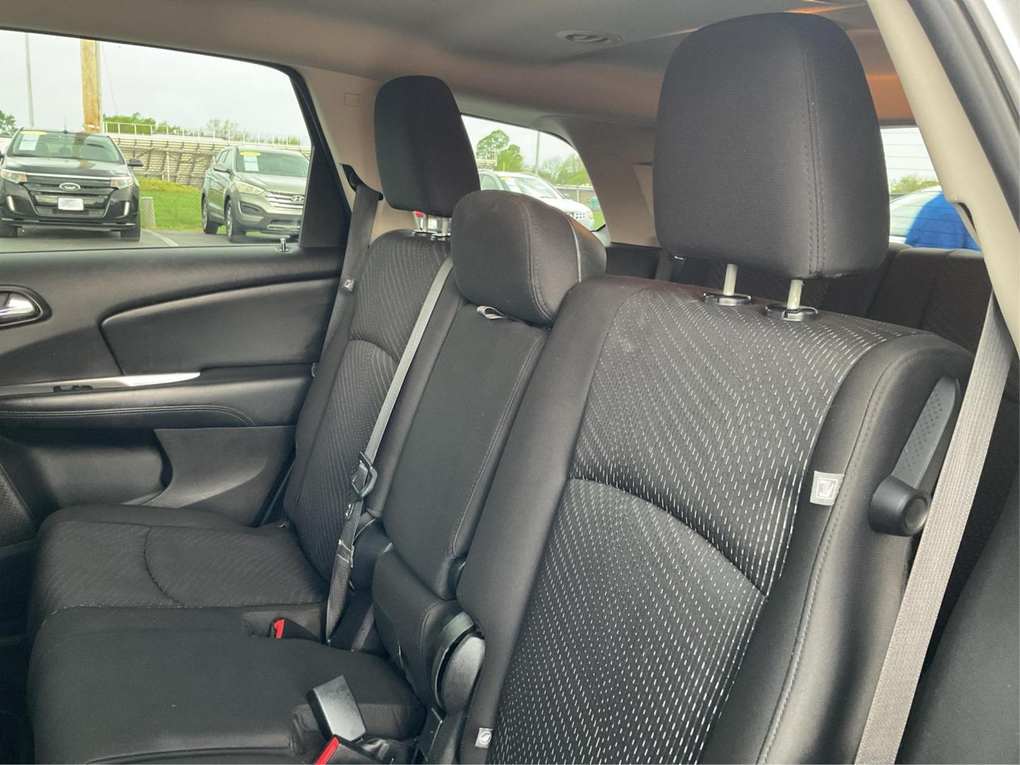 2016 Dodge Journey SE (3C4PDCAB7GT) with an Tigershark MultiAir 2.4L I-4 DOHC engine, located at 8750 N County Rd 25A, Piqua, OH, 45356, (937) 908-9800, 40.164391, -84.232513 - 2016 Dodge Journey SE - Photo#10