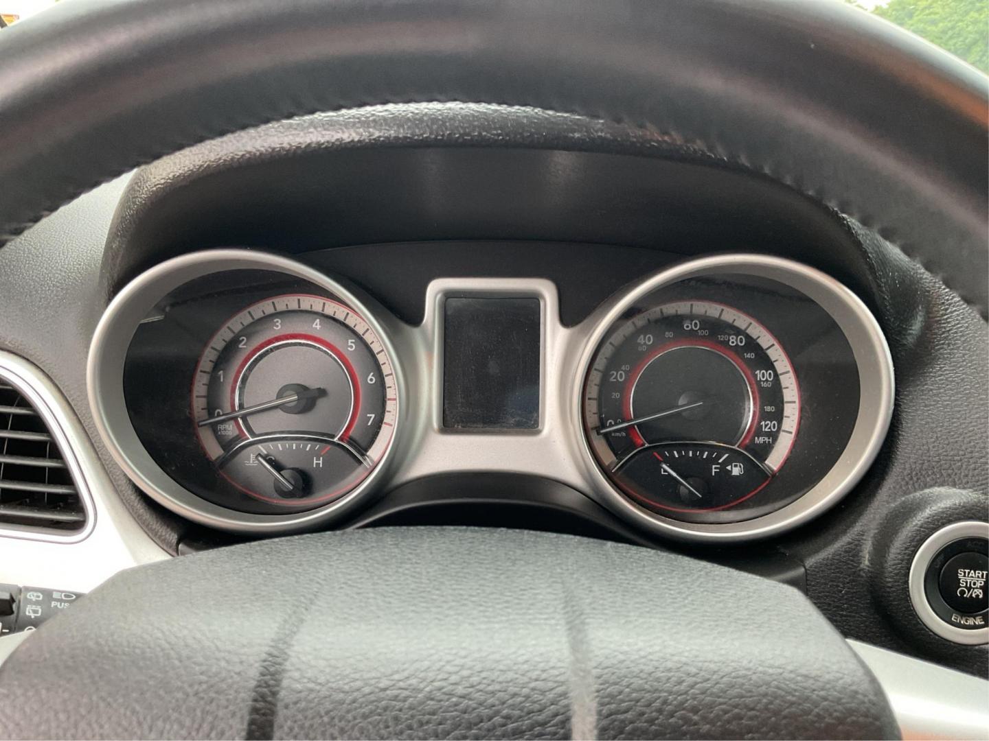 2016 Dodge Journey SE (3C4PDCAB7GT) with an Tigershark MultiAir 2.4L I-4 DOHC engine, located at 8750 N County Rd 25A, Piqua, OH, 45356, (937) 908-9800, 40.164391, -84.232513 - 2016 Dodge Journey SE - Photo#15