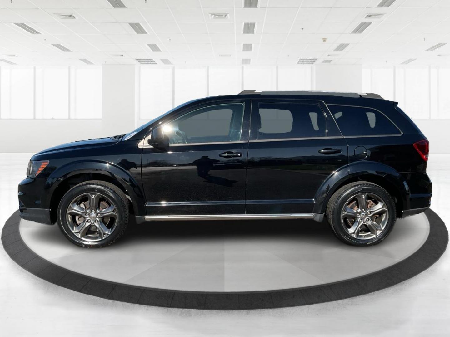 2016 Dodge Journey Crossroad (3C4PDCGG0GT) with an Other engine, located at 1951 S Dayton Lakeview Rd., New Carlisle, OH, 45344, (937) 908-9800, 39.890999, -84.050255 - 2016 Dodge Journey Crossroad - Photo#5