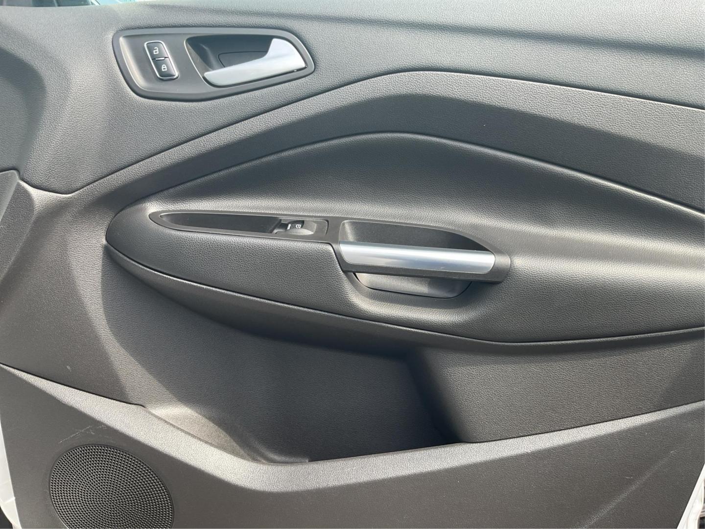 2016 Ford Escape Titanium (1FMCU9J98GU) with an Other engine, located at 1230 East Main St, Xenia, OH, 45385, (937) 908-9800, 39.688026, -83.910172 - 2016 Ford Escape Titanium - Photo#18