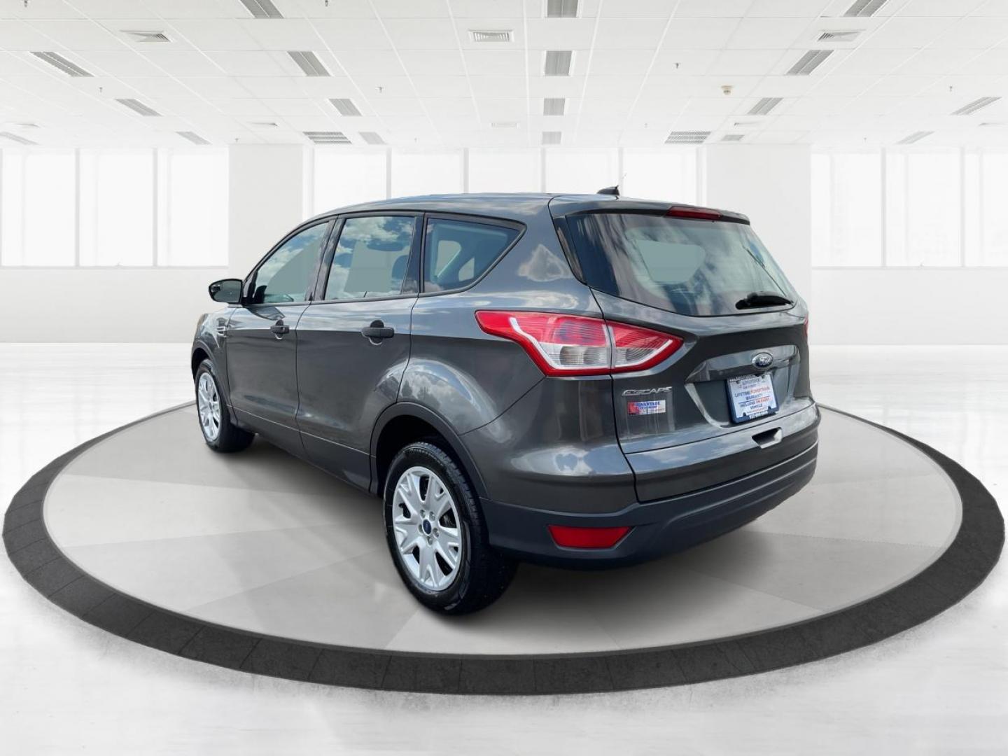 2016 Ford Escape S (1FMCU0F78GU) with an Duratec 2.5L I-4 DOHC engine, located at 880 E. National Road, Vandalia, OH, 45377, (937) 908-9800, 39.891918, -84.183594 - 2016 Ford Escape S - Photo#5