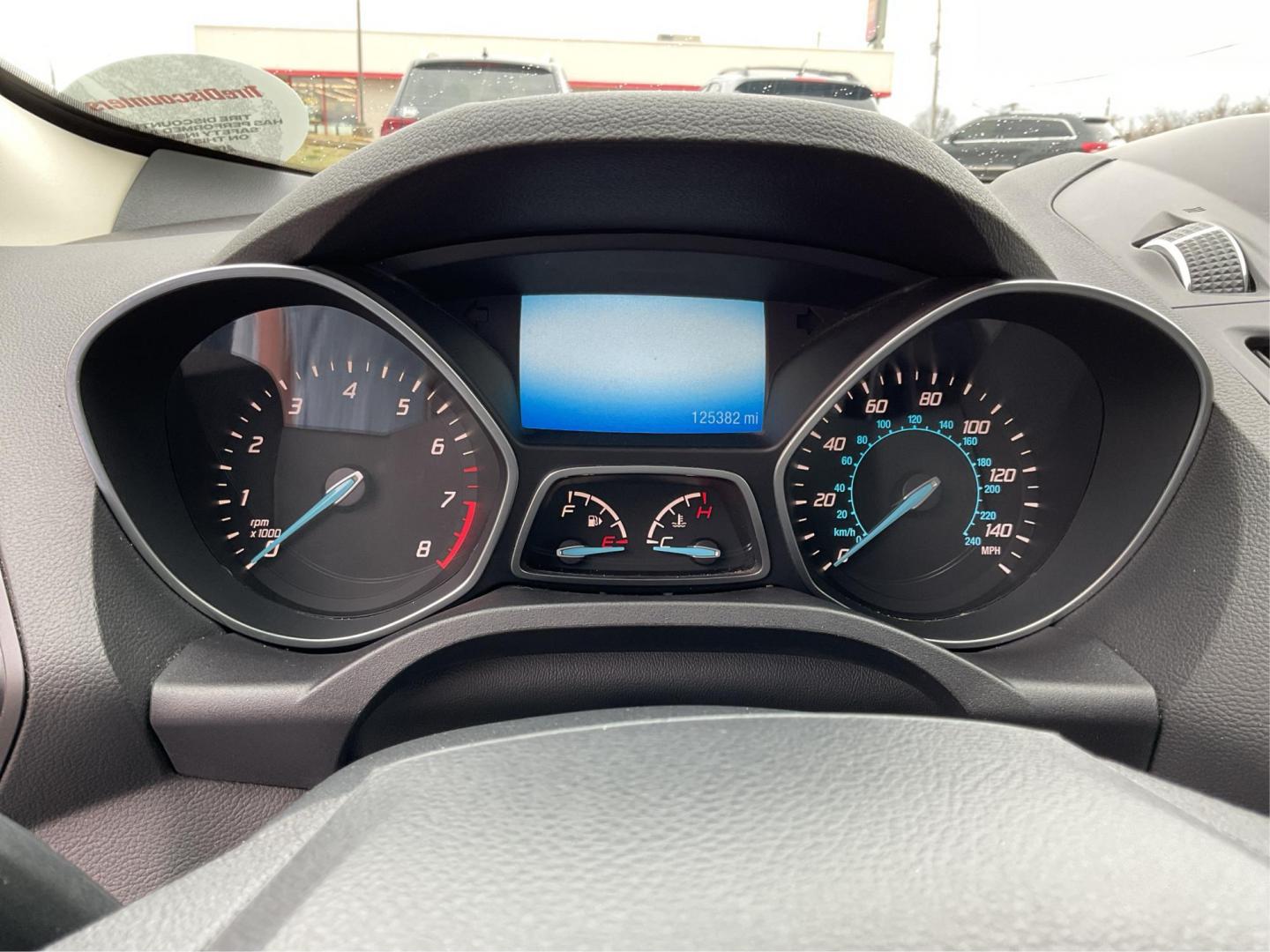 2016 Ford Escape SE (1FMCU9G96GU) with an EcoBoost 1.6L I-4 gasoline direct injection engine, located at 1230 East Main St, Xenia, OH, 45385, (937) 908-9800, 39.688026, -83.910172 - 2016 Ford Escape SE - Photo#13