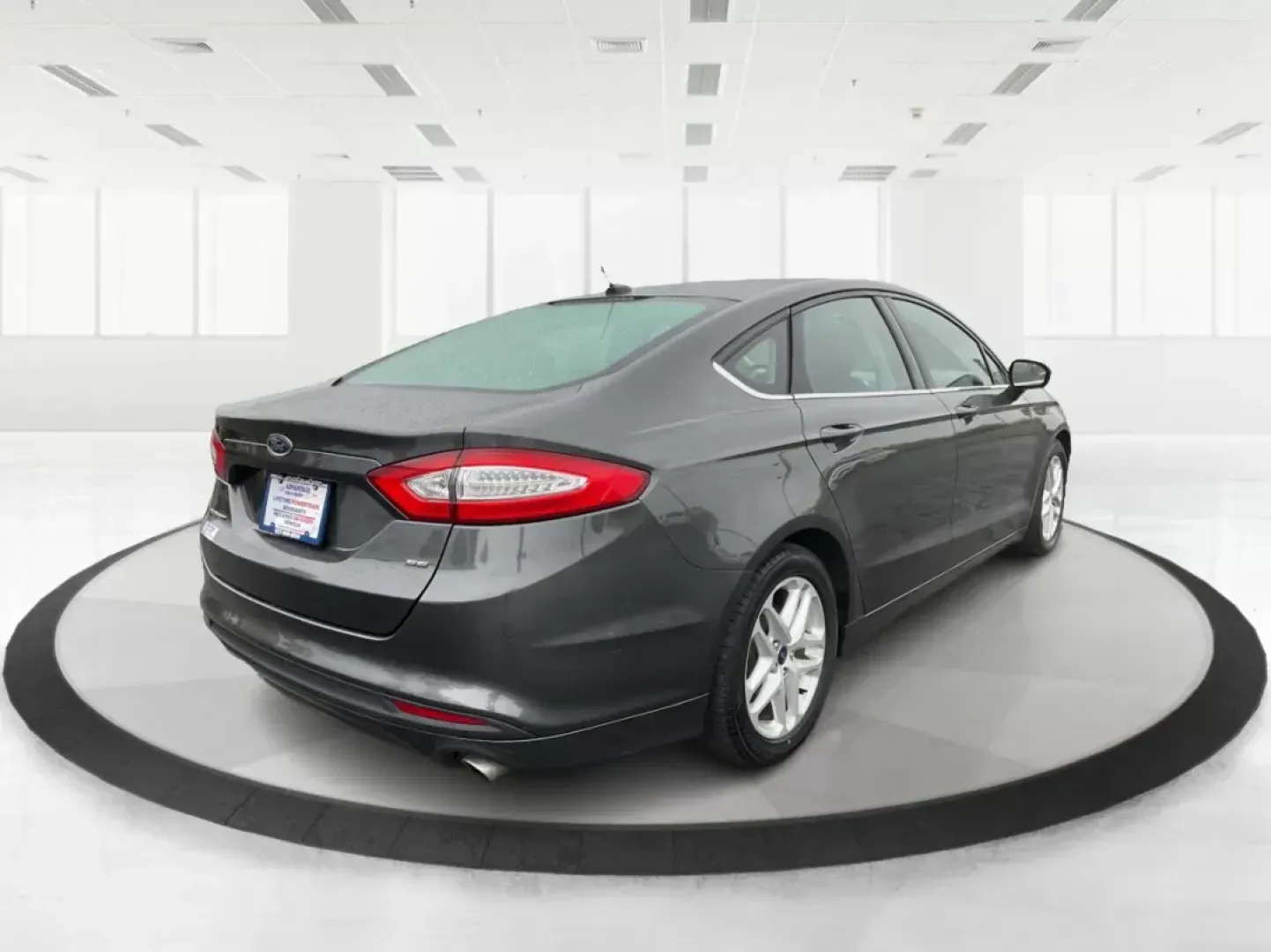 2016 Ford Fusion SE (3FA6P0H79GR) with an Other engine, located at 4508 South Dixie Dr, Moraine, OH, 45439, (937) 908-9800, 39.689976, -84.218452 - 2016 Ford Fusion SE - Photo#2