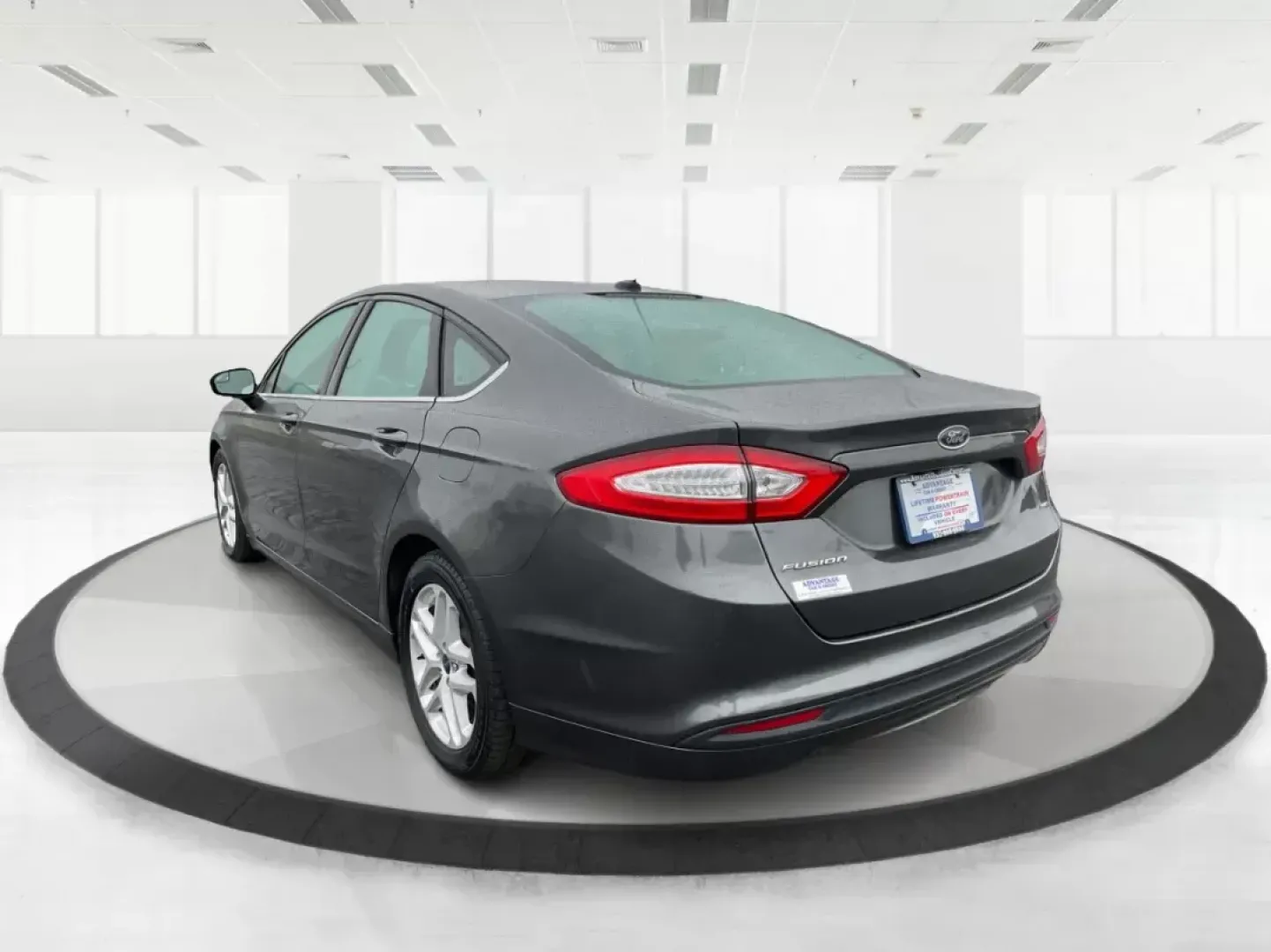 2016 Ford Fusion SE (3FA6P0H79GR) with an Other engine, located at 4508 South Dixie Dr, Moraine, OH, 45439, (937) 908-9800, 39.689976, -84.218452 - 2016 Ford Fusion SE - Photo#4