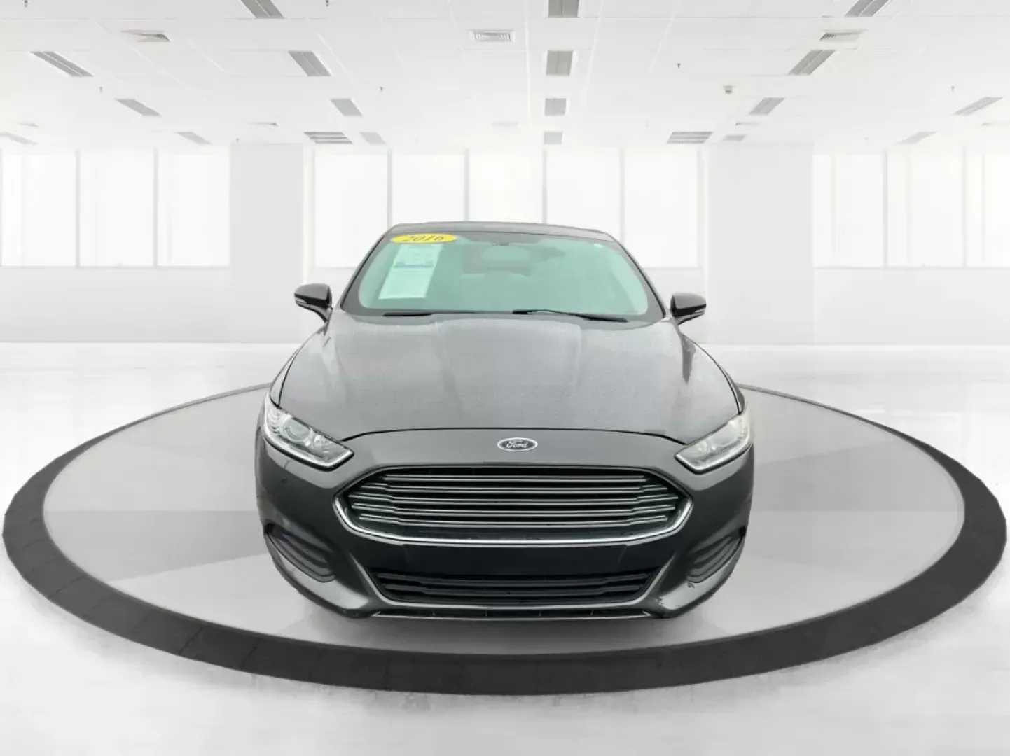 2016 Ford Fusion SE (3FA6P0H79GR) with an Other engine, located at 4508 South Dixie Dr, Moraine, OH, 45439, (937) 908-9800, 39.689976, -84.218452 - 2016 Ford Fusion SE - Photo#6