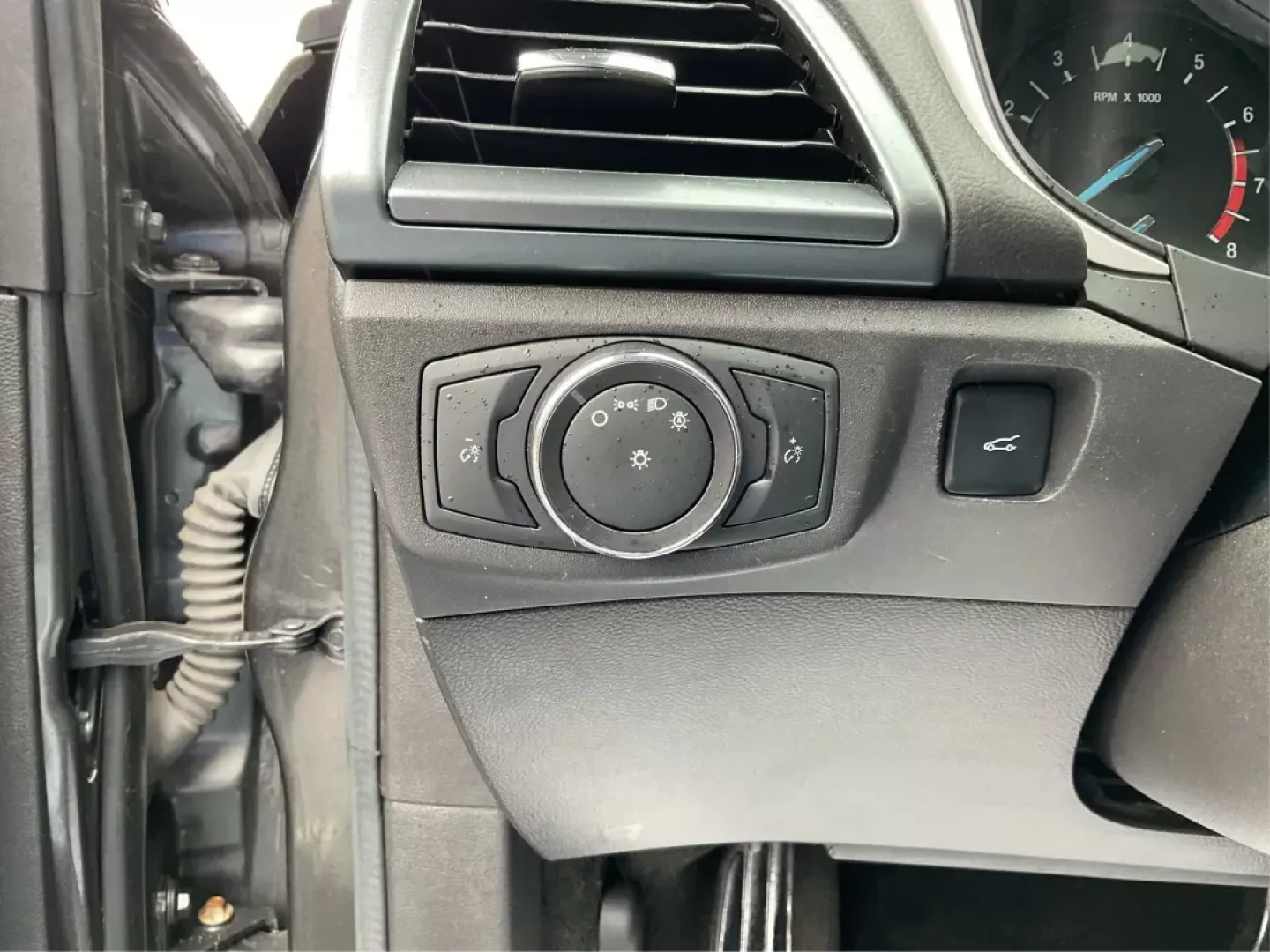 2016 Ford Fusion SE (3FA6P0H79GR) with an Other engine, located at 4508 South Dixie Dr, Moraine, OH, 45439, (937) 908-9800, 39.689976, -84.218452 - 2016 Ford Fusion SE - Photo#16