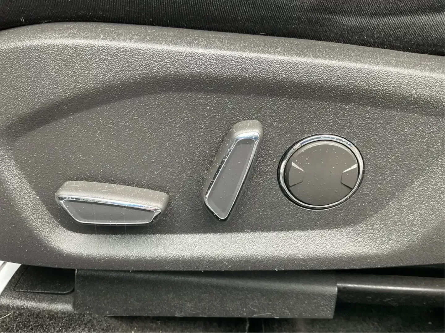2016 Ford Fusion SE (3FA6P0H79GR) with an Other engine, located at 4508 South Dixie Dr, Moraine, OH, 45439, (937) 908-9800, 39.689976, -84.218452 - 2016 Ford Fusion SE - Photo#17