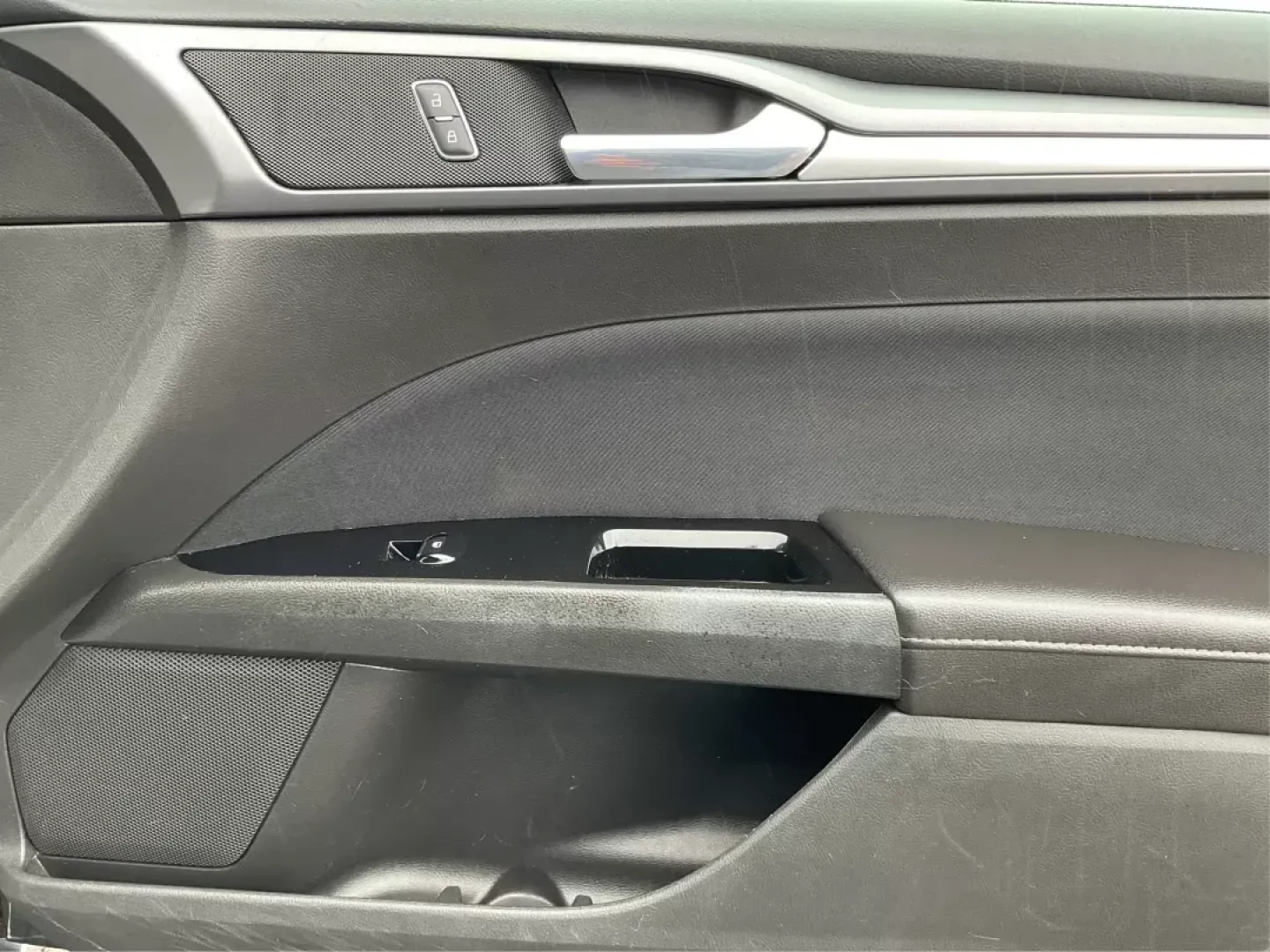 2016 Ford Fusion SE (3FA6P0H79GR) with an Other engine, located at 4508 South Dixie Dr, Moraine, OH, 45439, (937) 908-9800, 39.689976, -84.218452 - 2016 Ford Fusion SE - Photo#19