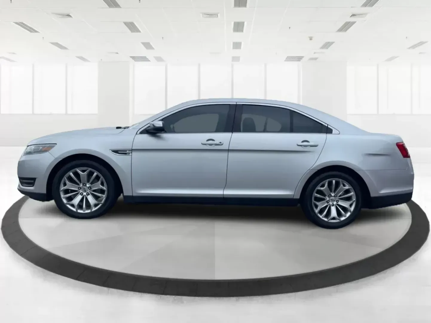 2016 Ford Taurus Limited (1FAHP2F82GG) with an EcoBoost 2L I-4 gasoline direct injection engine, located at 8750 N County Rd 25A, Piqua, OH, 45356, (937) 908-9800, 40.164391, -84.232513 - **Experience Unmatched Comfort and Style with the 2016 Ford Taurus Limited**<br /> <br /> Are you in search of a reliable sedan that combines comfort, technology, and style? Whether you're commuting to work, shuttling the kids to after-school activities, or embarking on weekend getaways, the 2016 Fo - Photo#5