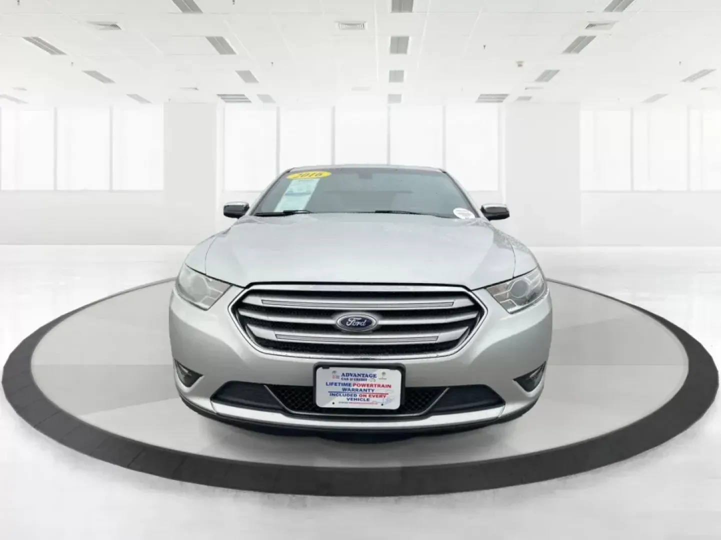 2016 Ford Taurus Limited (1FAHP2F82GG) with an EcoBoost 2L I-4 gasoline direct injection engine, located at 8750 N County Rd 25A, Piqua, OH, 45356, (937) 908-9800, 40.164391, -84.232513 - **Experience Unmatched Comfort and Style with the 2016 Ford Taurus Limited**<br /> <br /> Are you in search of a reliable sedan that combines comfort, technology, and style? Whether you're commuting to work, shuttling the kids to after-school activities, or embarking on weekend getaways, the 2016 Fo - Photo#6