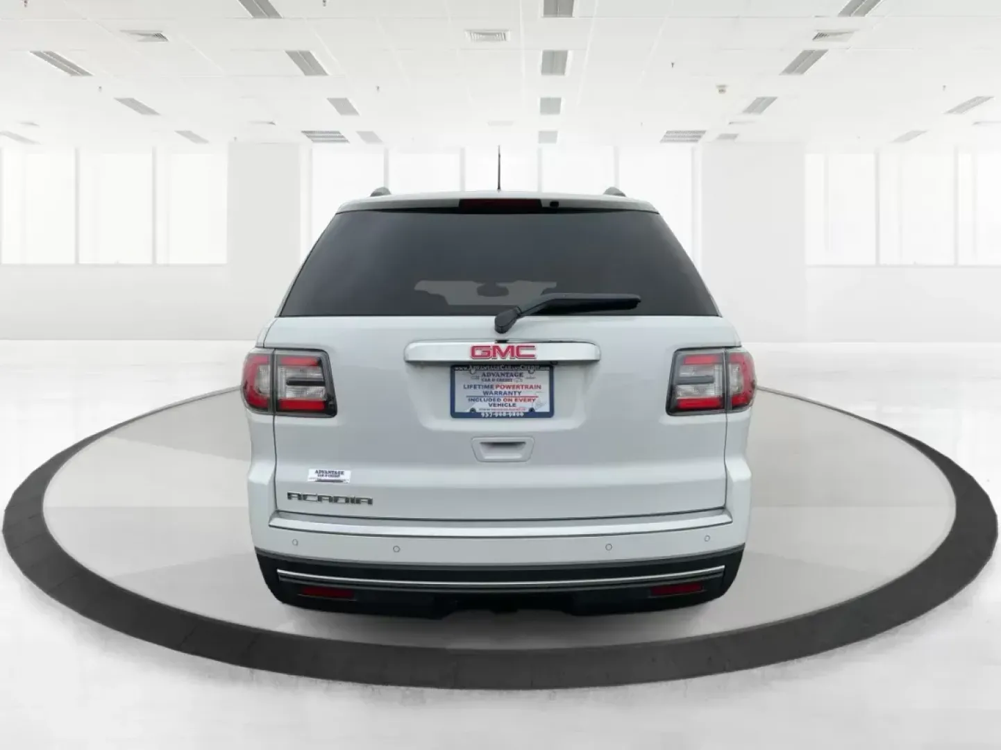 2016 GMC Acadia SLE-2 (1GKKRPKD7GJ) with an 3.6L V-6 gasoline direct injection engine, located at 8750 N County Rd 25A, Piqua, OH, 45356, (937) 908-9800, 40.164391, -84.232513 - 2016 GMC Acadia SLE-2 - Photo#3