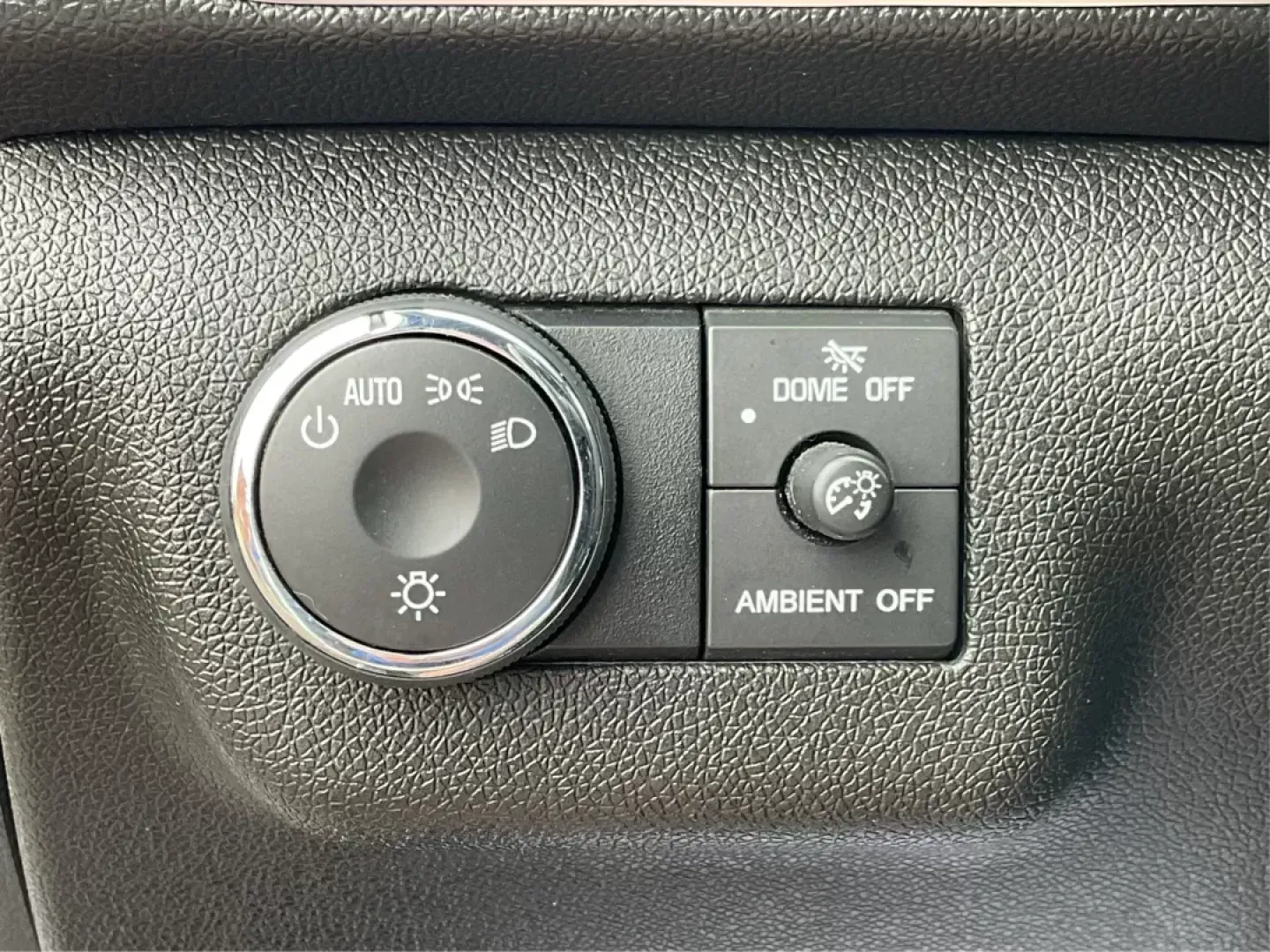 2016 GMC Acadia SLE-2 (1GKKRPKD7GJ) with an 3.6L V-6 gasoline direct injection engine, located at 8750 N County Rd 25A, Piqua, OH, 45356, (937) 908-9800, 40.164391, -84.232513 - 2016 GMC Acadia SLE-2 - Photo#16