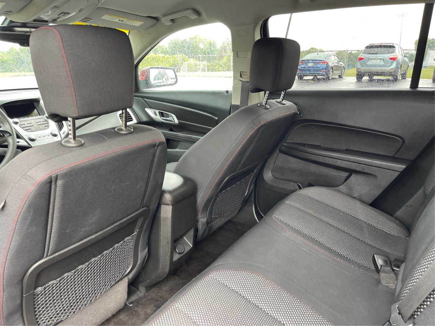 2016 GMC Terrain SLE1 FWD (2GKALMEK9G6) with an 2.4L L4 DOHC 16V engine, 6-Speed Automatic transmission, located at 1184 Kauffman Ave, Fairborn, OH, 45324, (937) 908-9800, 39.807072, -84.030914 - 2016 GMC Terrain SLE1 FWD - Photo#9